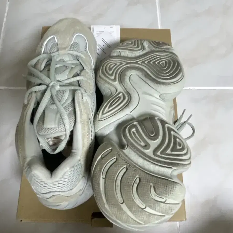 이지 500 솔트 yeezy 500 salt 265 팝니다