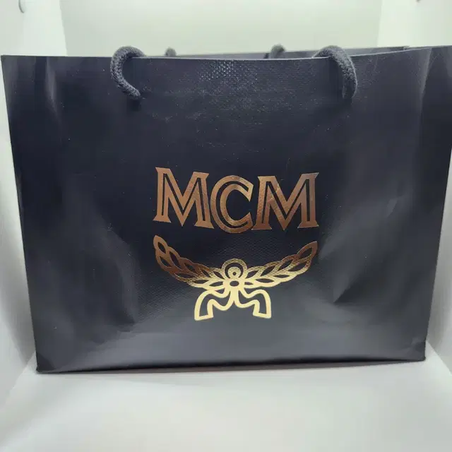 MCM 엠씨엠 크로스 숄더백