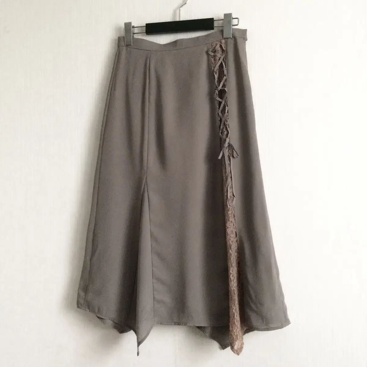 Lace up point unbalanced long skirt