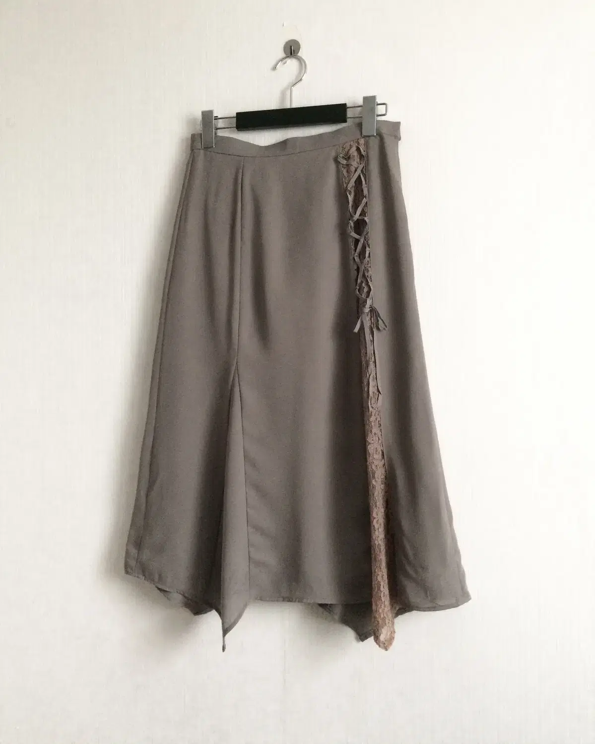 Lace up point unbalanced long skirt