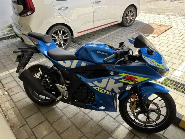 (개인) 신차급 스즈키 gsx-r125 23년식