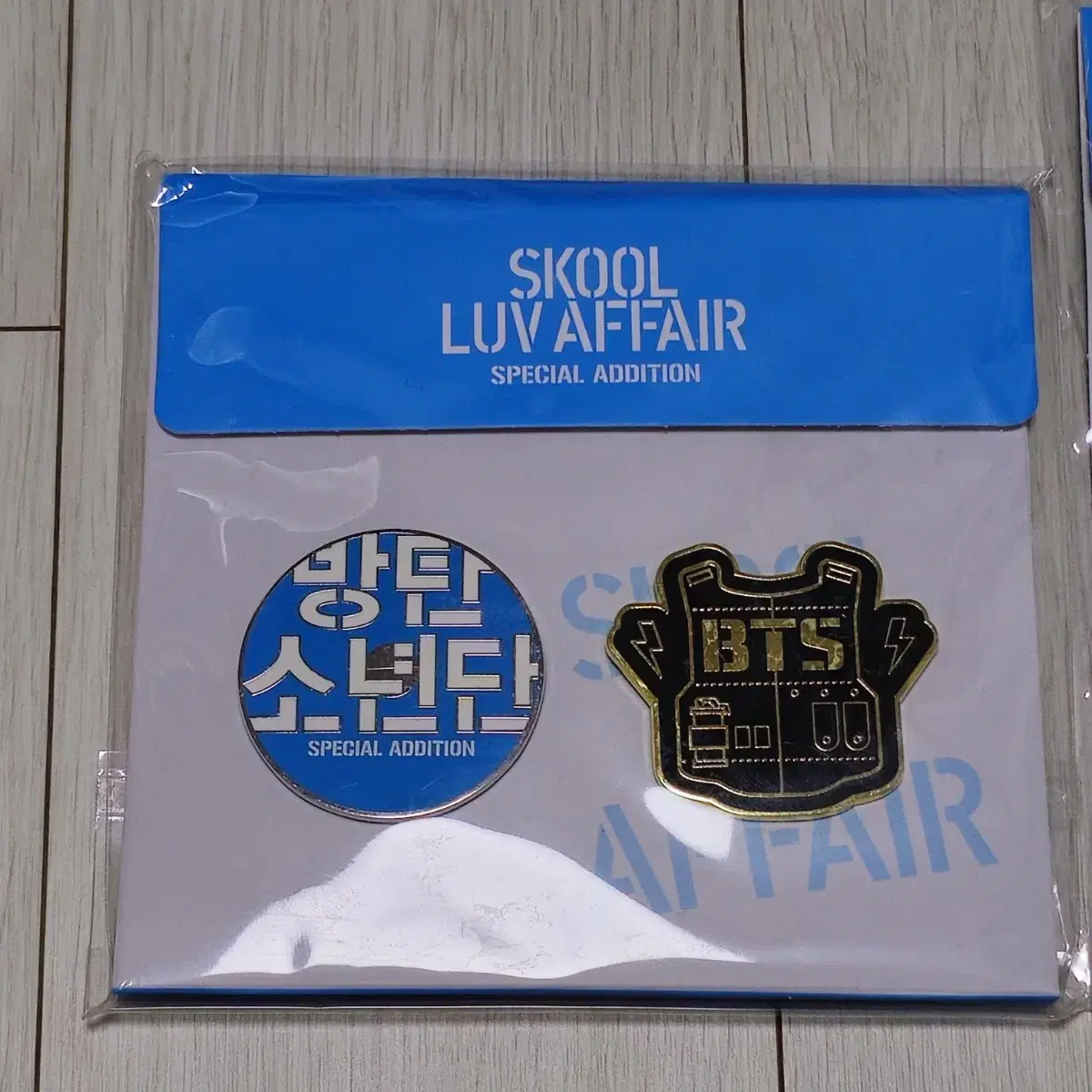 방탄소년단BTS SKOOL LUV AFFAIR 스쿨럽어페어 뱃지키링