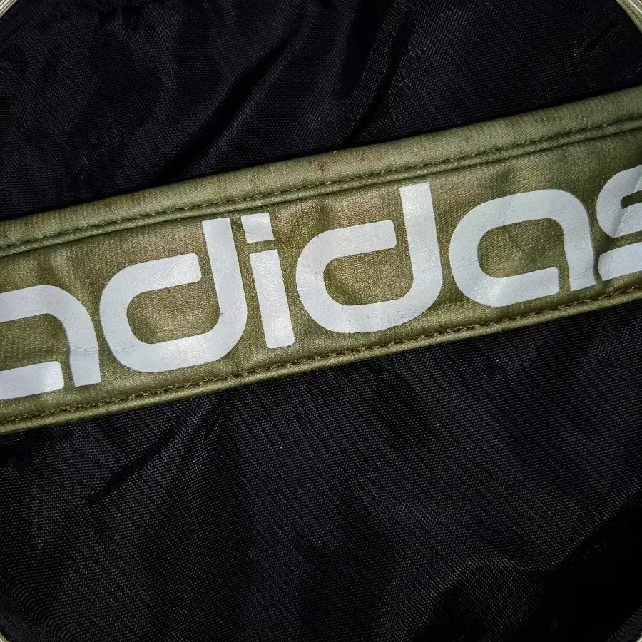 ADIDAS 00s khaki track Cross Bag