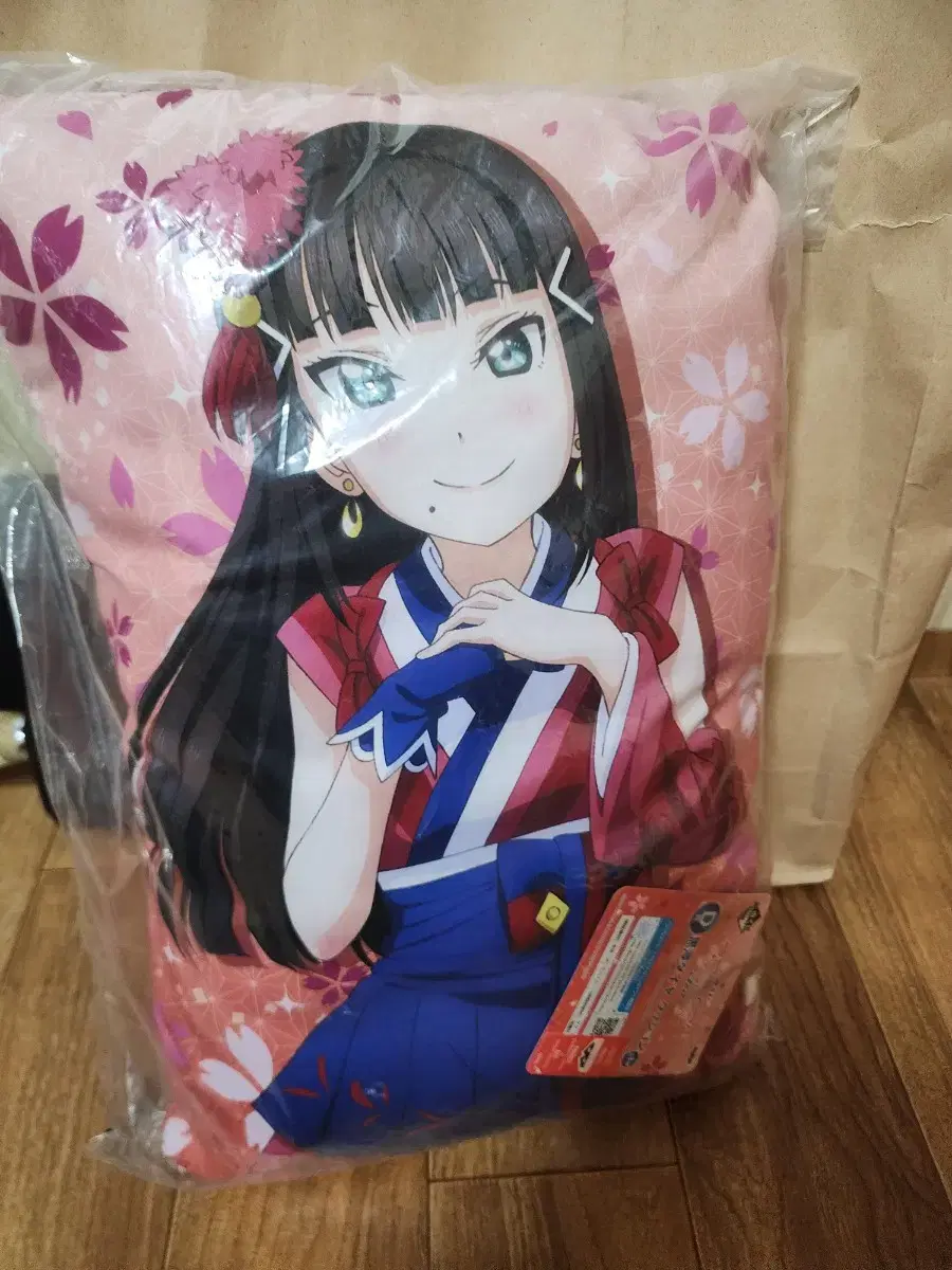 LoveLive Sunshine Kurosawa dia sells jumbo cushions.