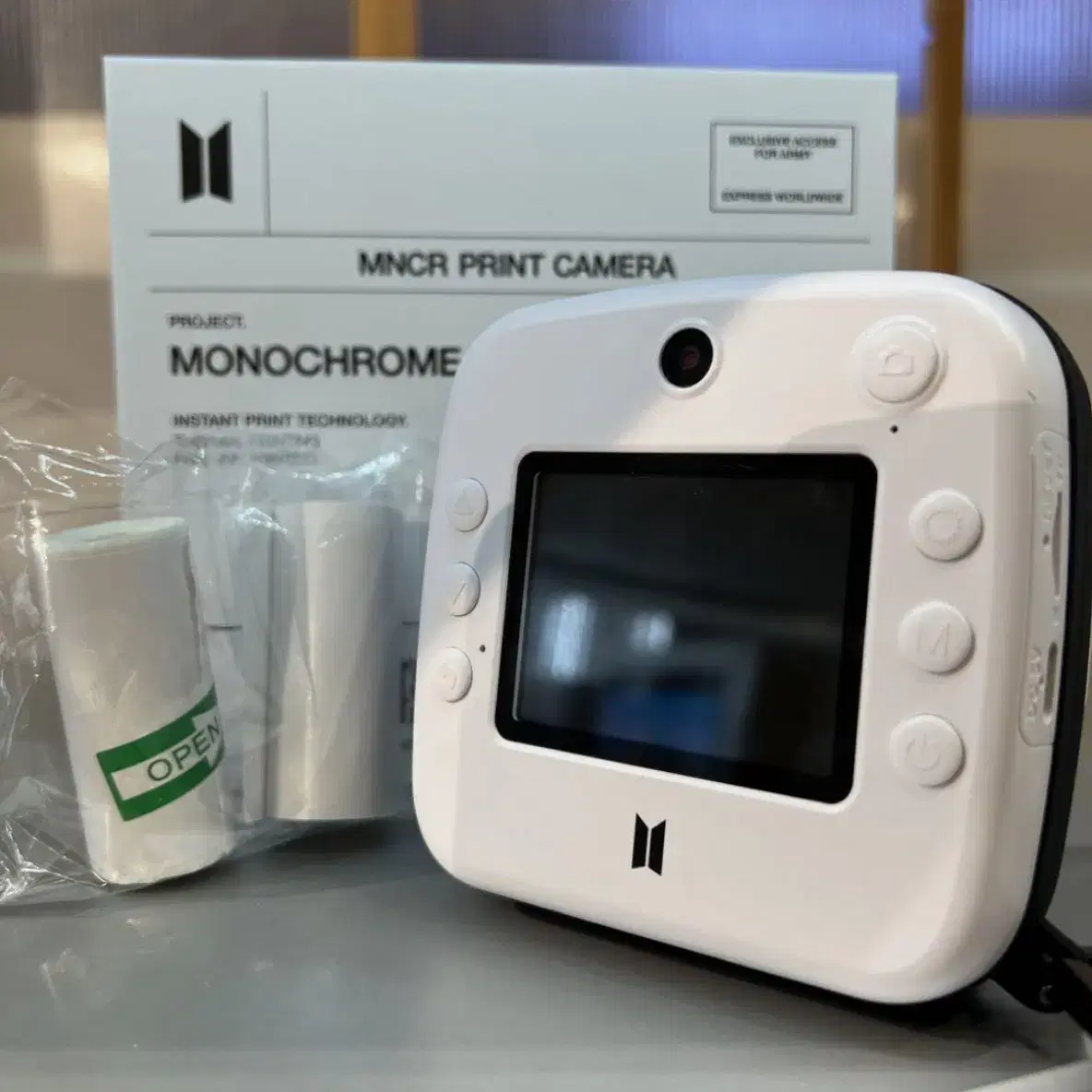 [예약판매] BTS Monochrome Print Camera 모노크롬