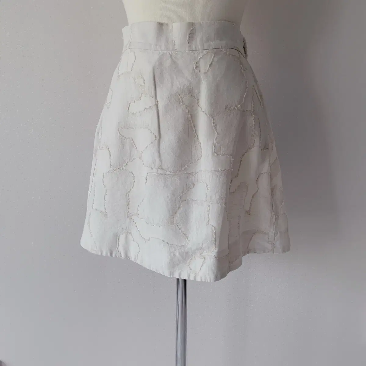 26 Course Banded Skirt