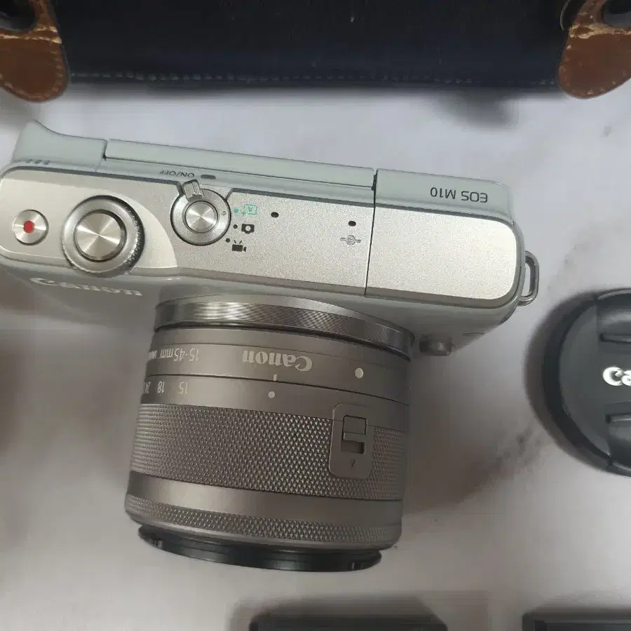 A급 캐논 EOS M10 과 15-45 렌즈 세트