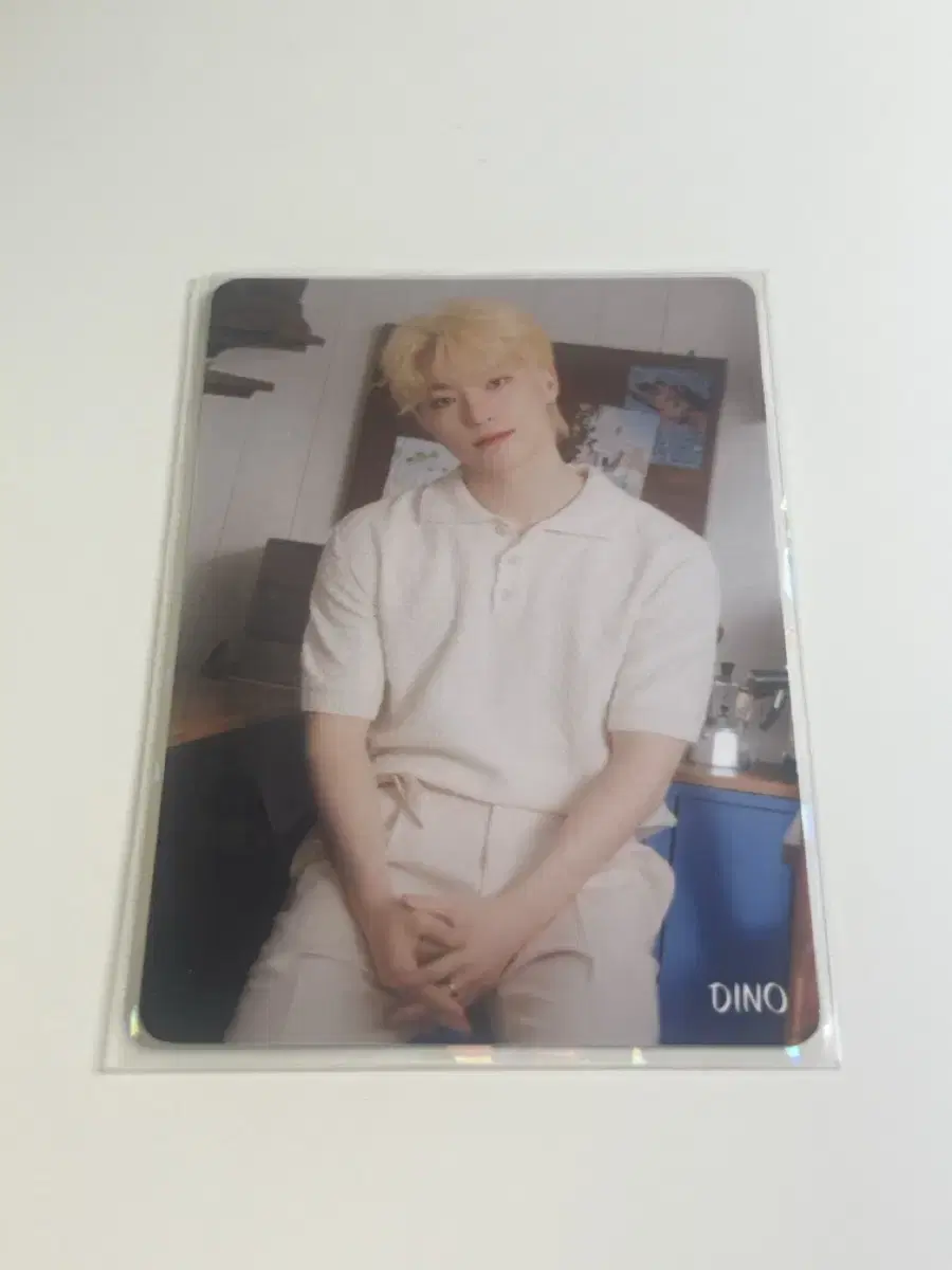 For Sale X Rare ) seventeen Cafe japan fc dino Photocard