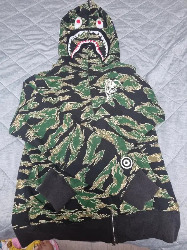 (에눌 많이가능)Bape x U.S.S콜라보 후드집업