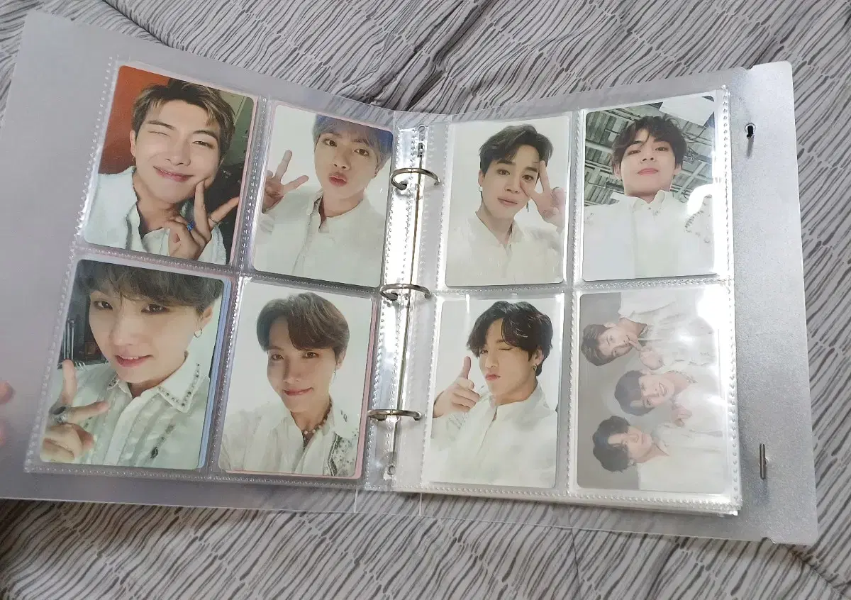 Bangtan BTS bangtan photocard bulk sell jungkook v ld Golden