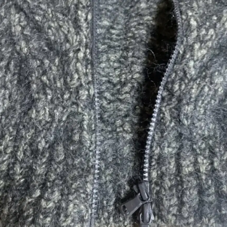 (새상품) Brunello Cucinelli Knit zip-up / M