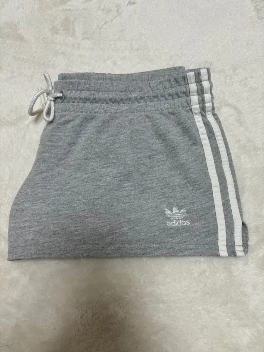 adidas Original Shorts size 100