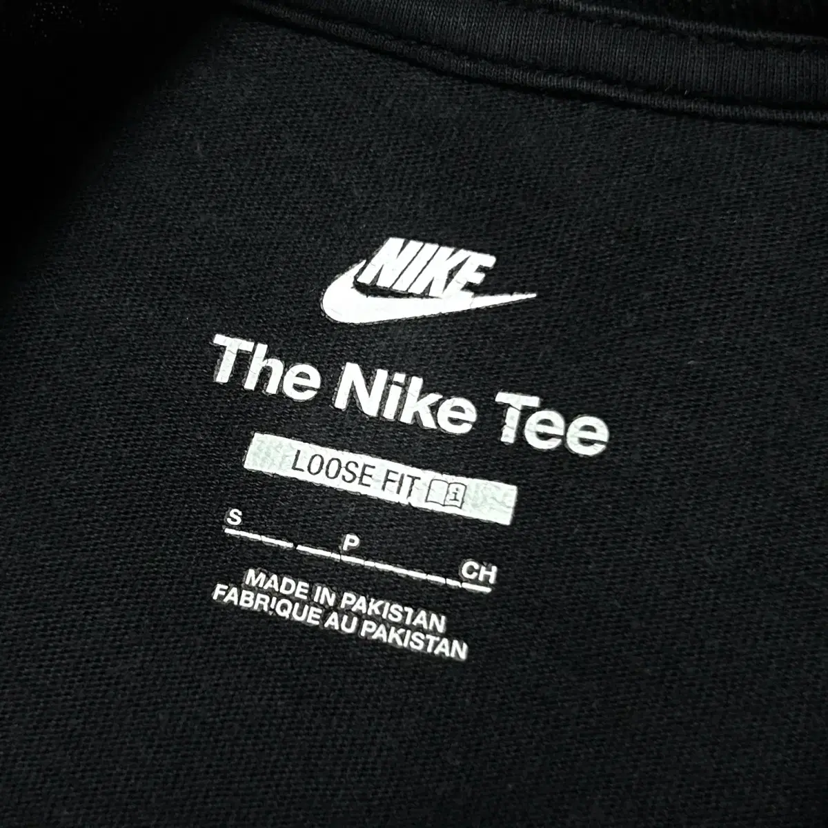 [ M ] Nike 나이키 어써라이즈드 퍼스널 라운드 블랙 반팔티