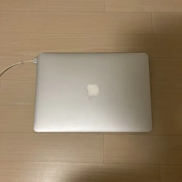 맥북에어 MacBook Air (13-inch, Mid 2012)