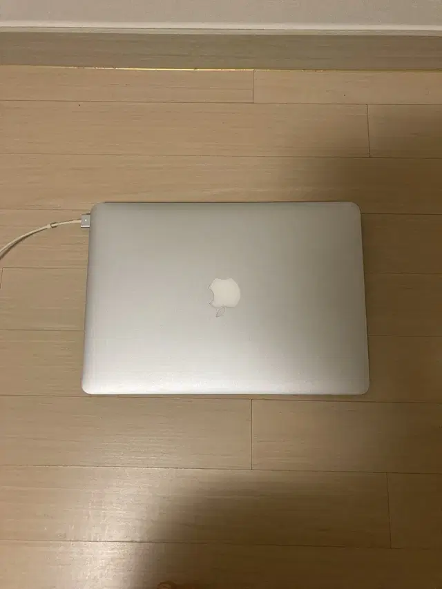 맥북에어 MacBook Air (13-inch, Mid 2012)