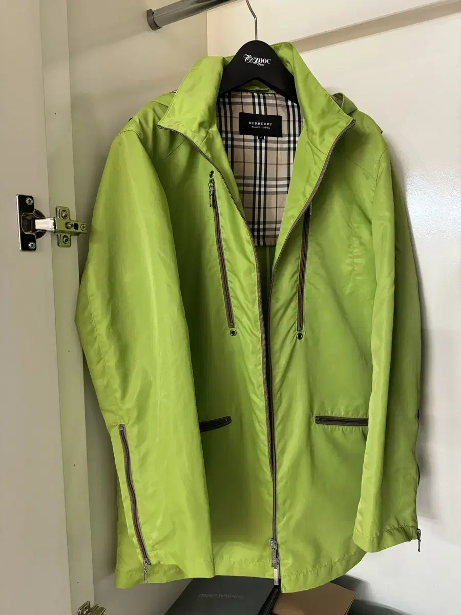 Burberry Black Label Green Windbreaker size M (normal 95)