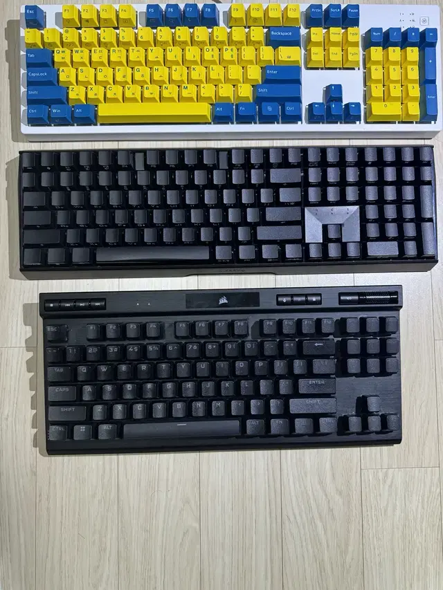 커세어 K70 TKL RGB / 앱코E995 무접점 / 체리키보드 팝니다