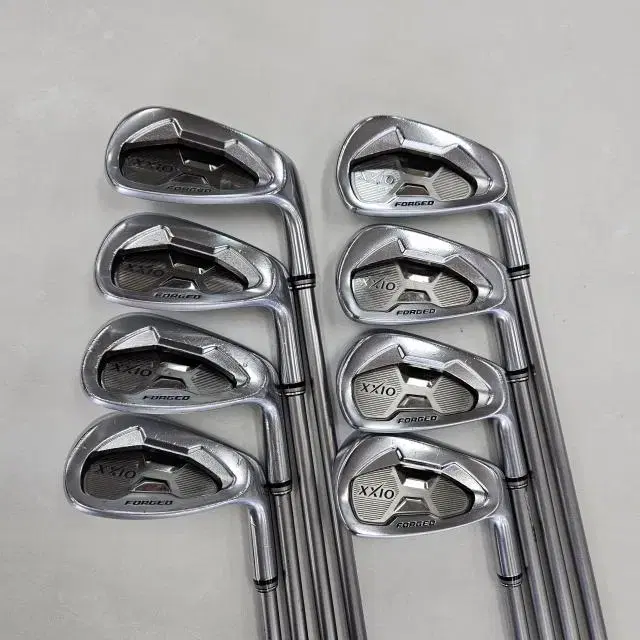 Zexio MX5000 Forged Graphite R Used 8-iron (5-SW)