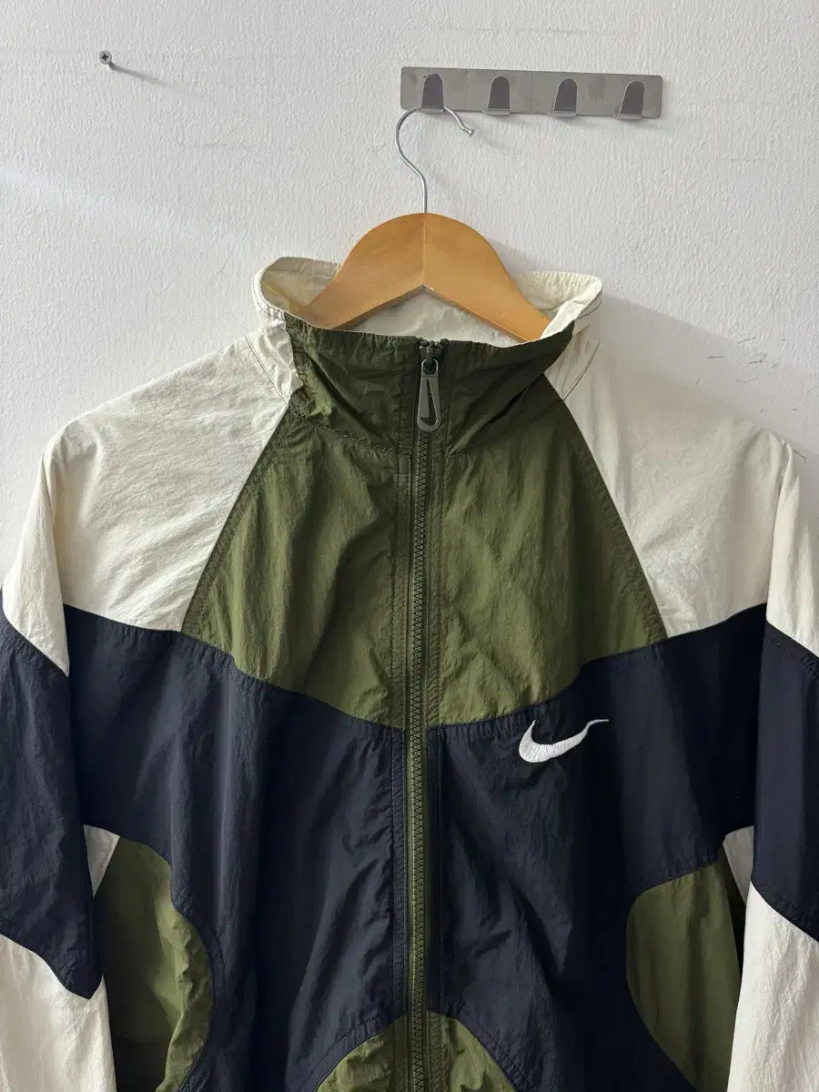 Nike Reissue Woven Nylon Windbreaker