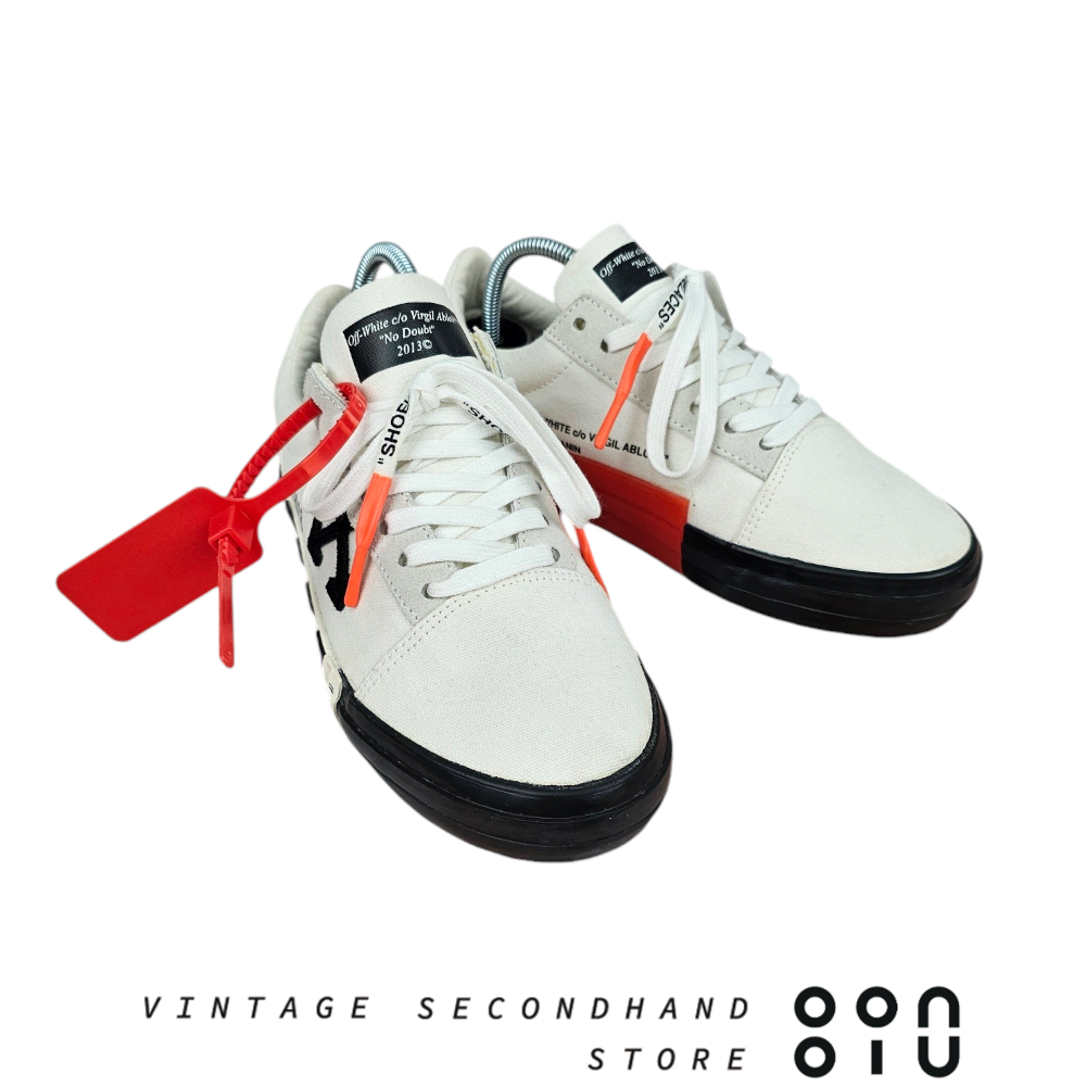 [240] OFF-WHITE Vulc Low 오프화이트 벌크 스니커즈