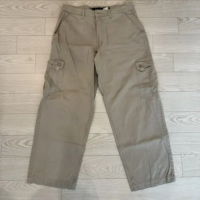 Levis 90s silverTab khakis