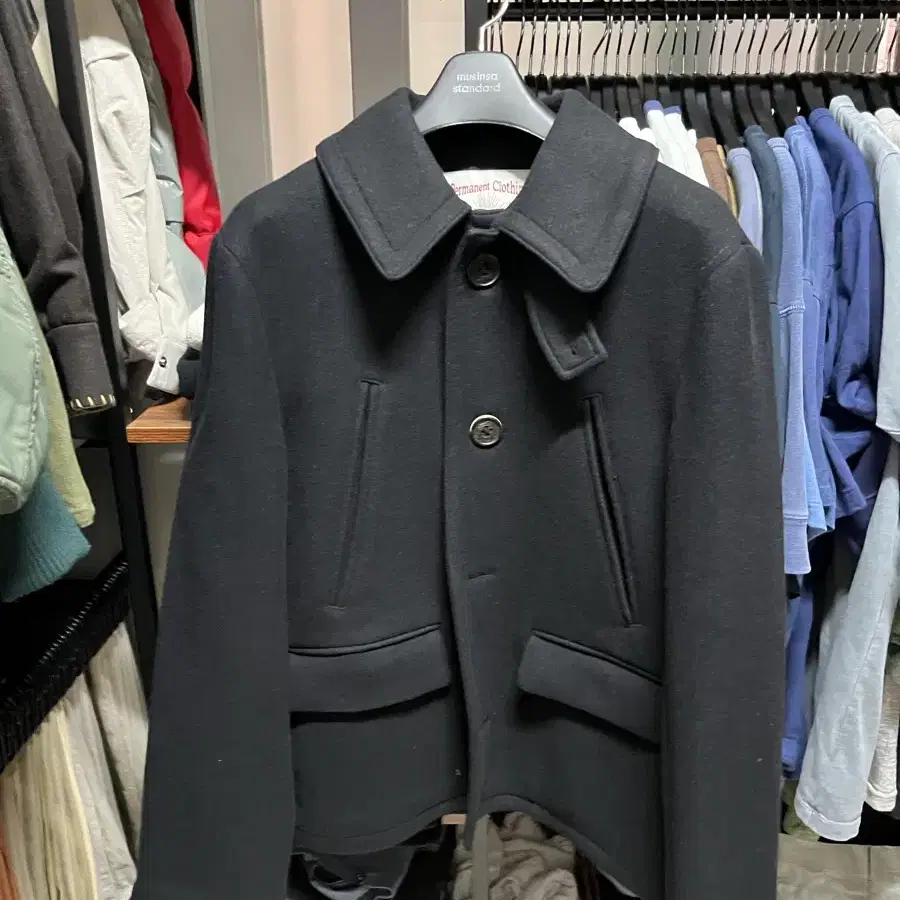 VDR 비디알 VIRGIN WOOL NAVY SOFT SHORT COAT