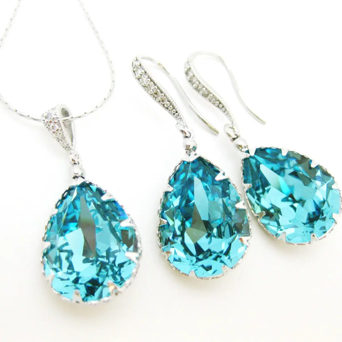 스와로브스키 틸블루 크리스탈 귀걸이 Swarovski Teal Blue