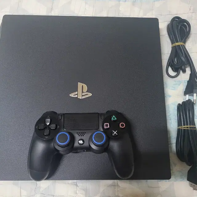 PS4 PRO 신공정 7218B 1TB 팝니다