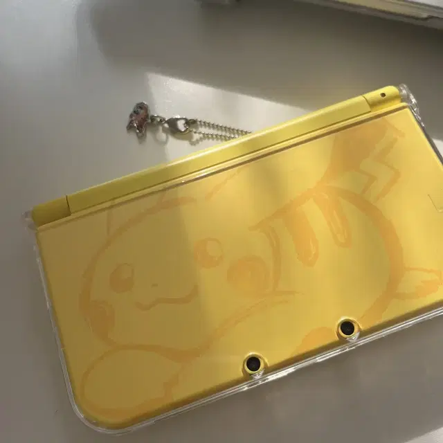 닌텐도 3ds XL 피카츄에디션 판매합니다!