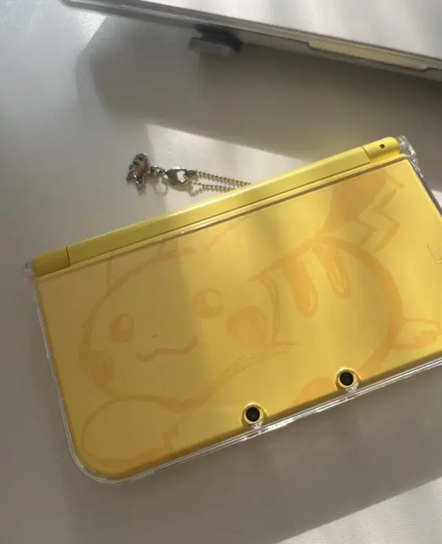 닌텐도 3ds XL 피카츄에디션 판매합니다!