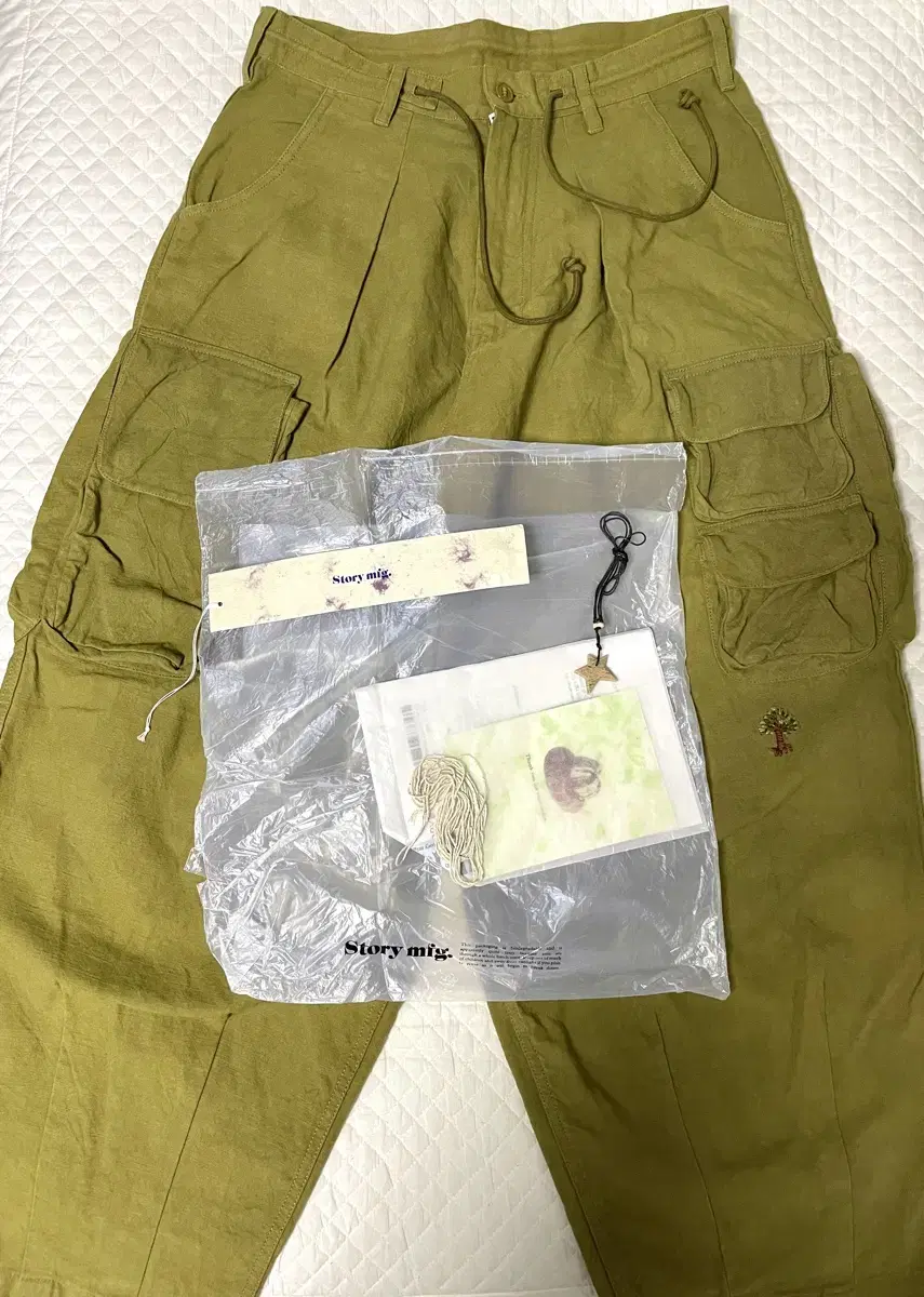 [size S] Story MFG Forager Pants Olive