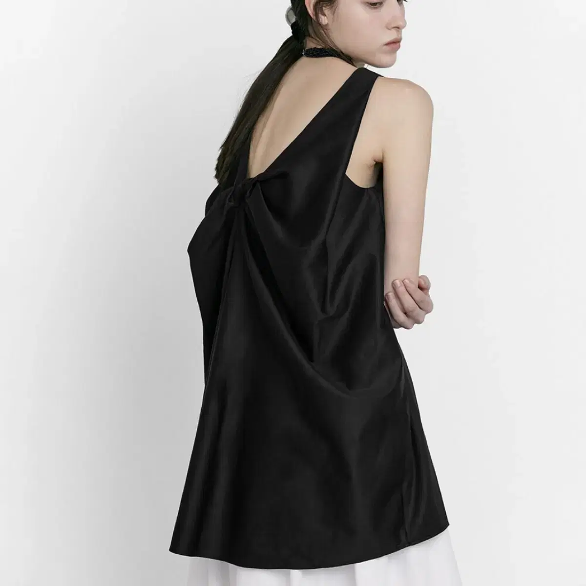 로우타이드 back twist dress black