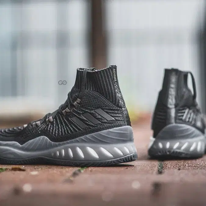 아디다스 crazy explosive 2017 core black 농구화