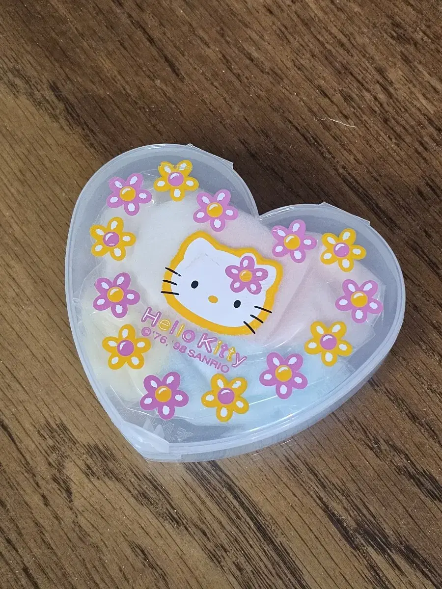 Hello Kitty Cosmetic Cotton Case