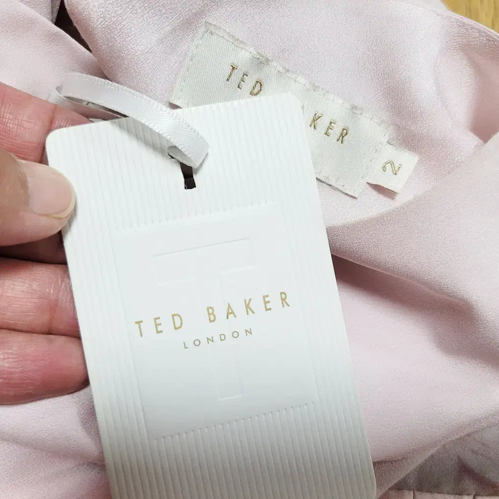 테드베이커(TED BAKER) 플리츠원피스 55 새상품