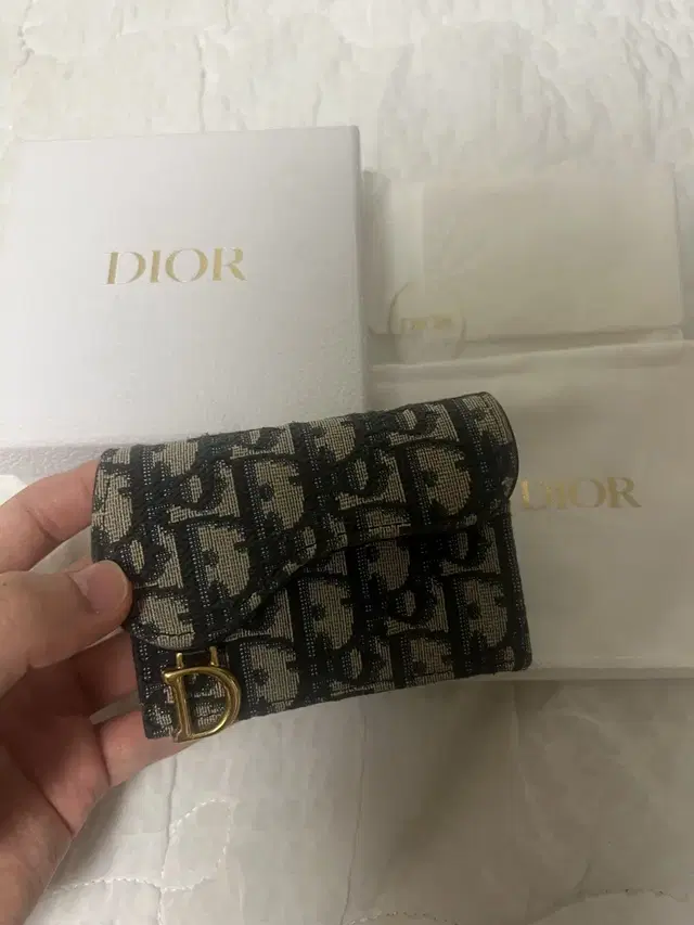 [크림 정품] 디올 Dior 오블리크 새들 플랩 여성카드지갑