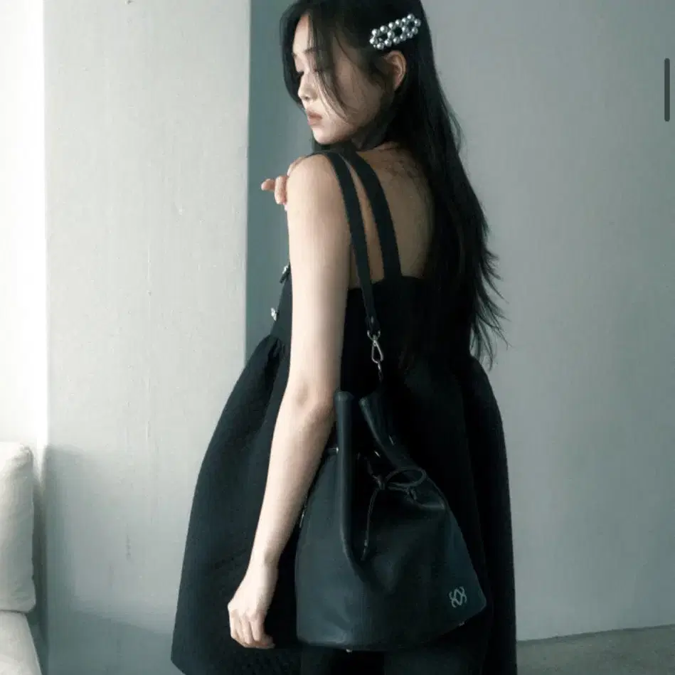 시월107 quilt one-piece (black)