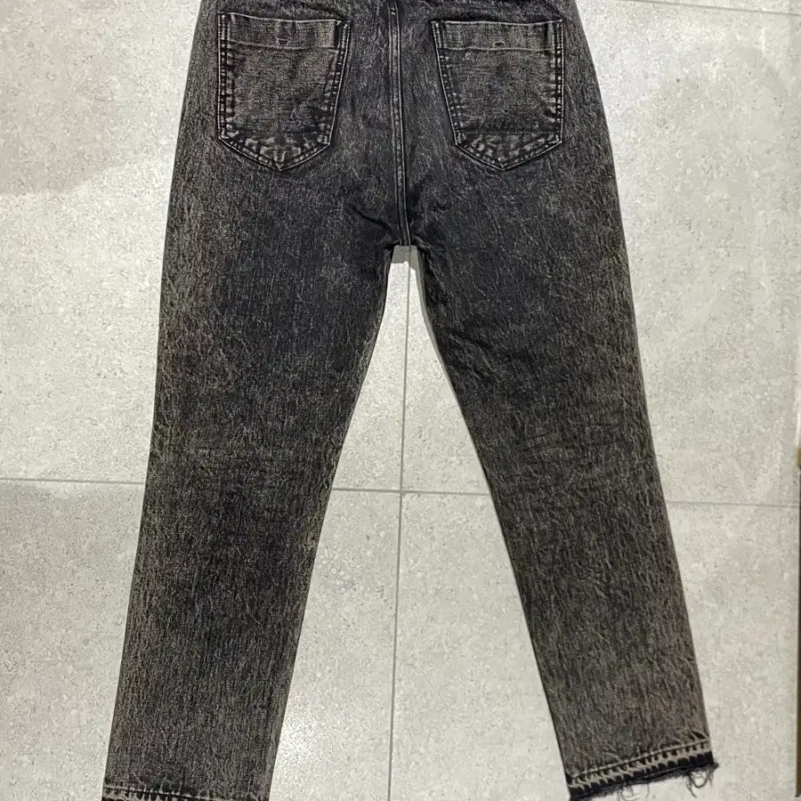 bukht PIN-TUCK SLIM TAPERED 5P JEANS