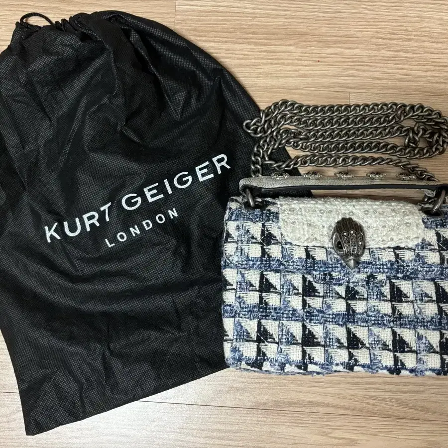 Kurt Geiger London 커트가이거 트위드백 팝니다