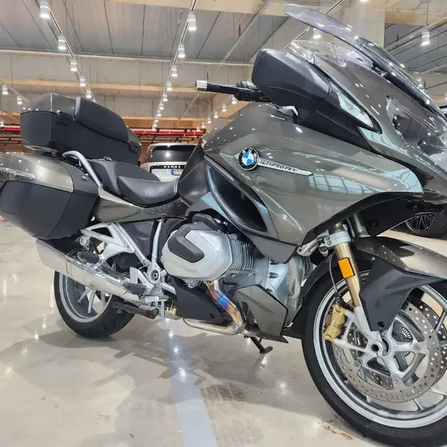 bmw r1250rt 20년식 팝니다.