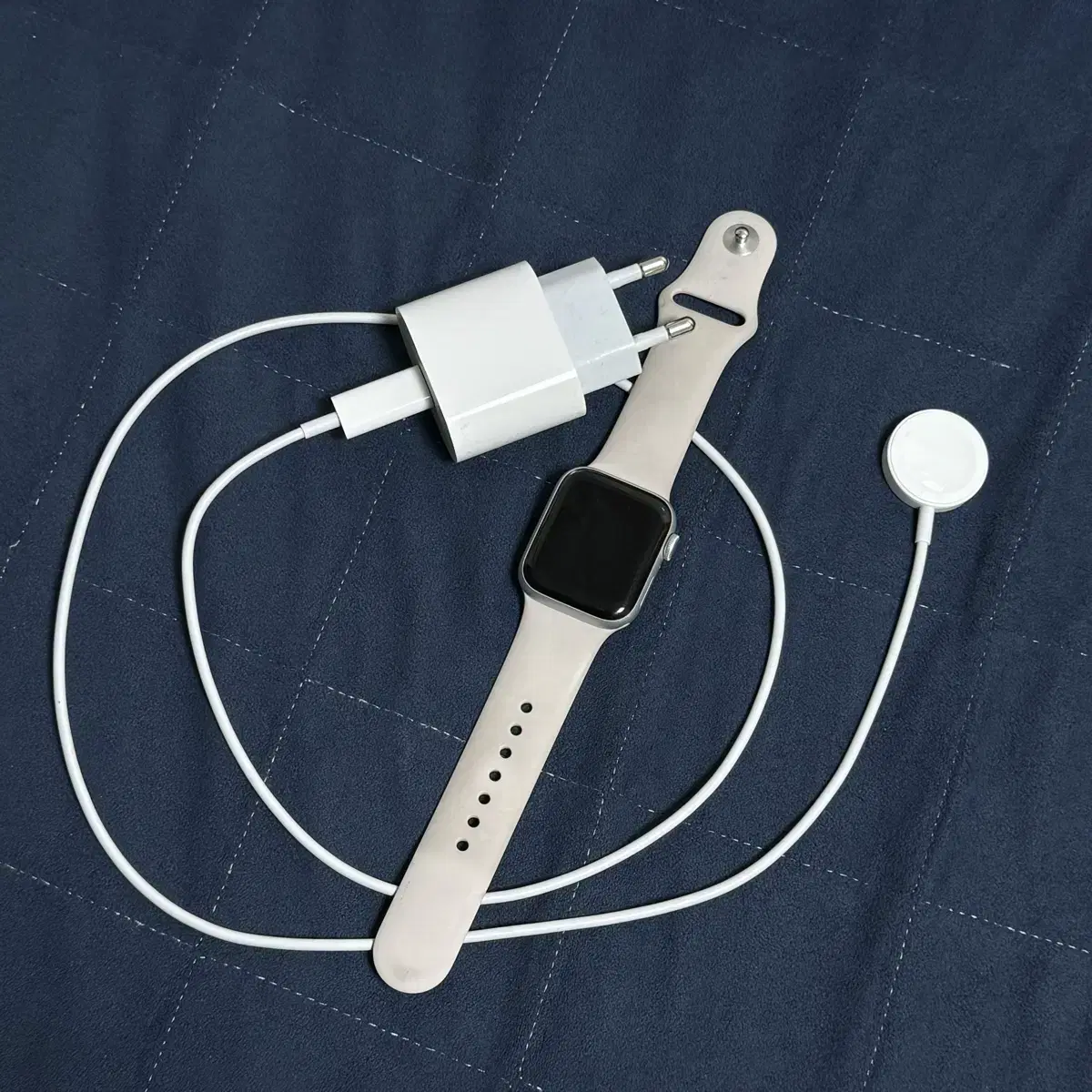 (Available for Apple Watch SE 40mm)