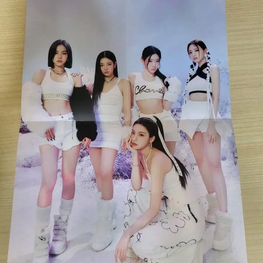 ITZY 포스터 급처