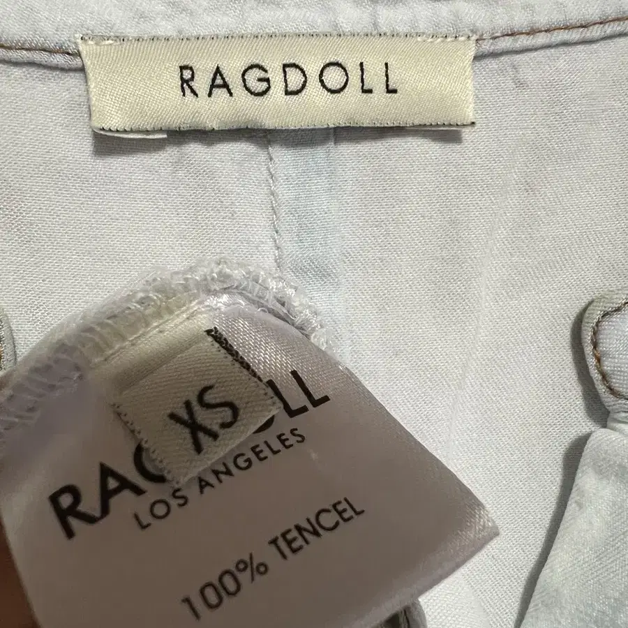 RAGDOLL LA 데님블라우스