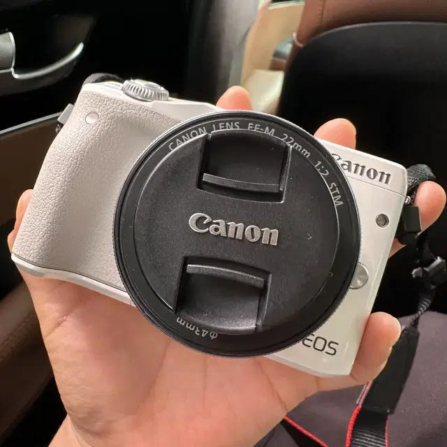 캐논 eos m3카메라 (s급)