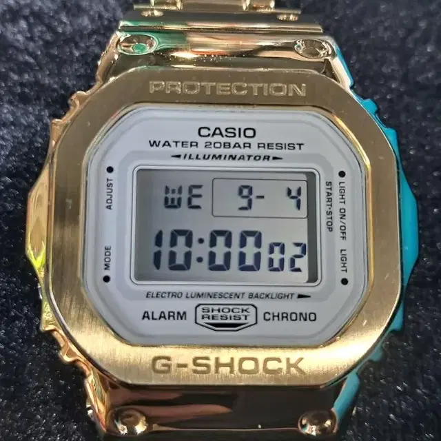 카시오 G-SHOCK DW-5600 판매합니다.