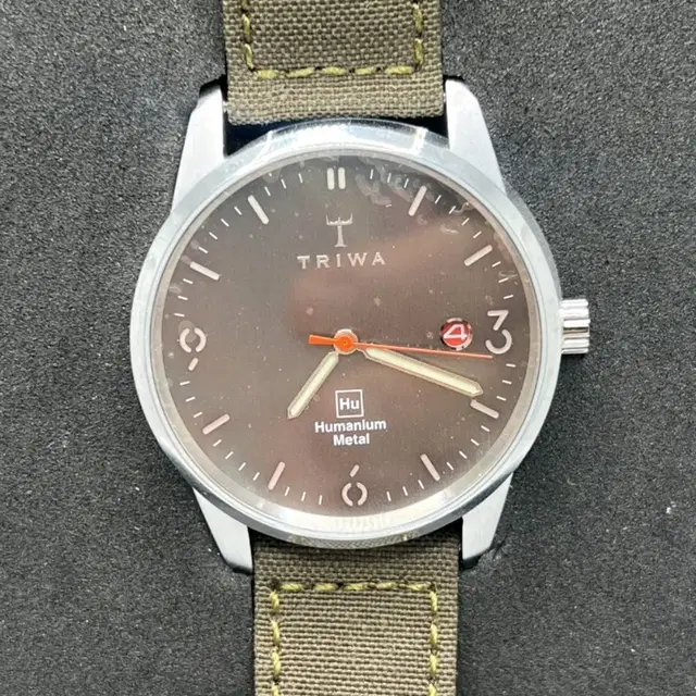 [새상품/선물가능] Triwa 트리와 손목시계 HUMANIUM 39mm