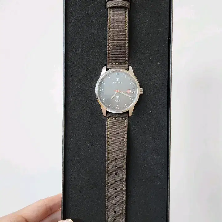 [새상품/선물가능] Triwa 트리와 손목시계 HUMANIUM 39mm