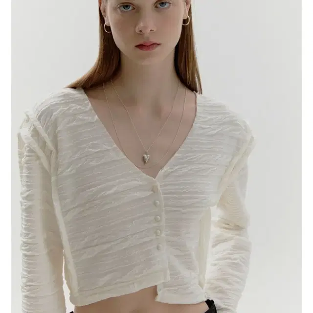 PASTRY CROP CARDIGAN [IVORY] 소프트서울 가디건