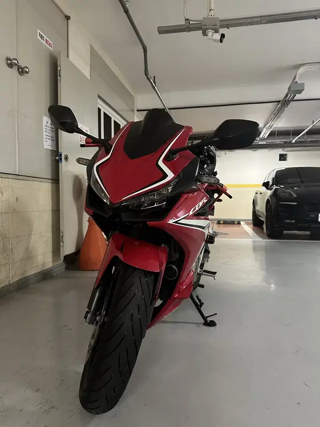 혼다 CBR 500R 2021년식 S급 판매합니다