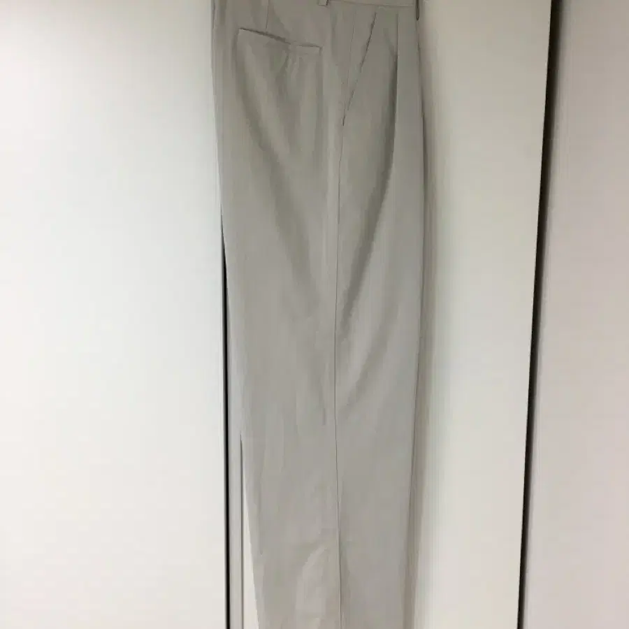 애니타임로릭 Cotton two tuck wide pants